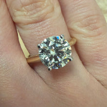 Load image into Gallery viewer, 2.58ct Round Brilliant Cut Lab Diamond Ring - Product Code - LB34