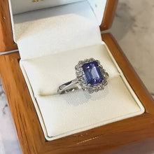 Load and play video in Gallery viewer, 1.60ct Tanzanite & Diamond Ring - E601