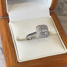 Load and play video in Gallery viewer, 18ct White Gold Diamond Designer Ring - B452