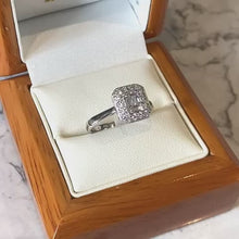 Load and play video in Gallery viewer, 18ct White Gold Diamond Designer Ring - B452