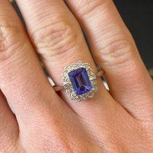 Load image into Gallery viewer, 1.60ct Tanzanite & Diamond Ring - E601