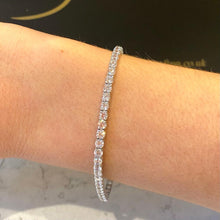 Load image into Gallery viewer, White Gold Claw Set Bracelet - VX483