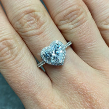 Load image into Gallery viewer, White Gold Heart Ring - VX241
