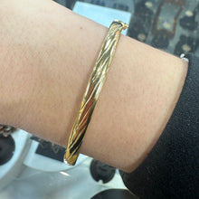 Load image into Gallery viewer, 9ct Yellow Gold Patterned Bangle - Product Code - VX459
