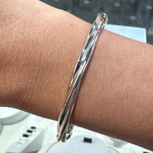 Load image into Gallery viewer, White Gold Plain Interlocking Bangle - Product Code - VX661

