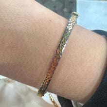 Load image into Gallery viewer, 9ct Yellow &amp; White Gold Bangle - Product Code - VX541

