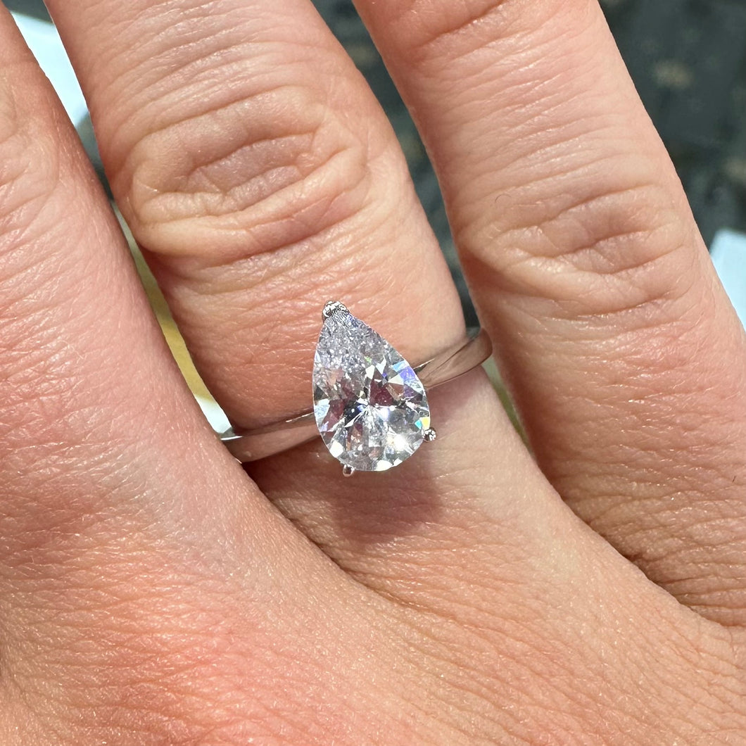 Pear Shaped White Gold Ring Product Code - H72