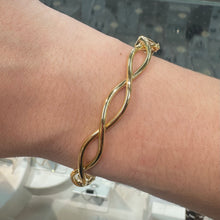 Load image into Gallery viewer, Infinity Style Plain Polished Bangle - Product Code - VX452
