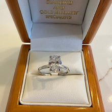 Load image into Gallery viewer, Platinum 1.50ct Oval Lab Diamond Ring - Product Code - LB17
