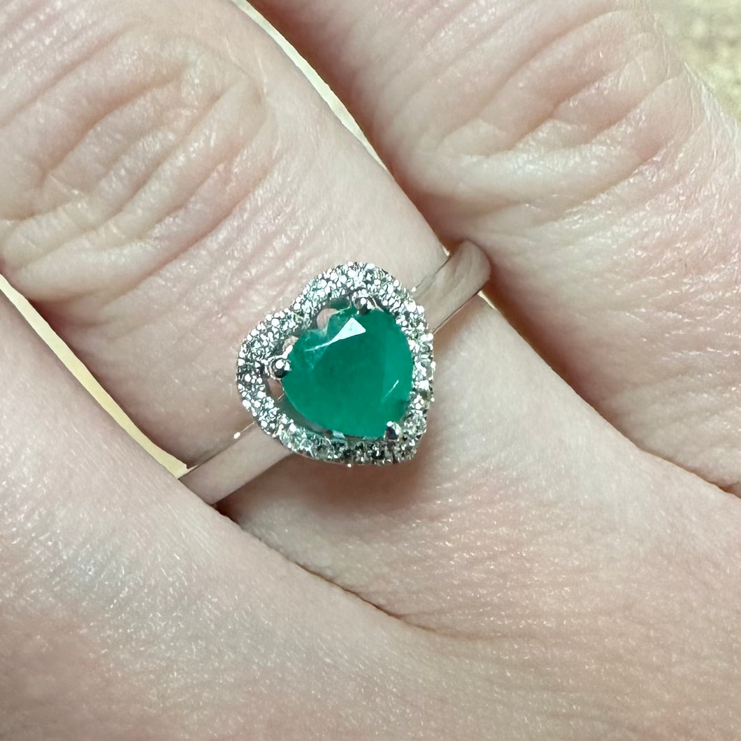 Heart Shaped Emerald & Diamond Ring - Product Code - G849