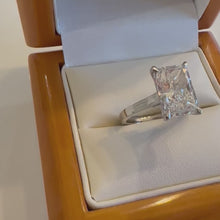 Load and play video in Gallery viewer, Three Carat Platinum Lab Diamond Ring - Product Code - LB20
