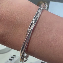 Load and play video in Gallery viewer, White Gold Plain Interlocking Bangle - Product Code - VX661
