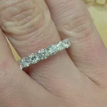 Load and play video in Gallery viewer, 1.09ct Round Brilliant Lab Diamond Band - Product Code - LB46
