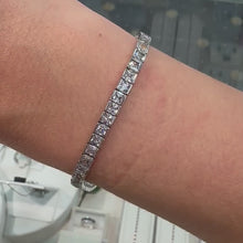 Load and play video in Gallery viewer, Silver Stone Set Line Bracelet - Product Code - VX564
