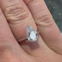 Load and play video in Gallery viewer, Pear Shaped White Gold Ring Product Code - H72
