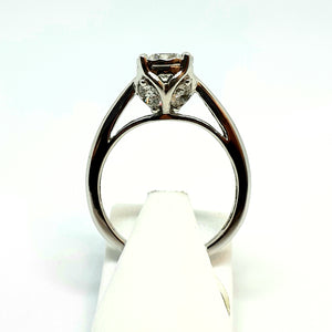 18ct Hallmarked White Gold Solitaire Set With Four Diamonds Under Setting - Product Code - G612