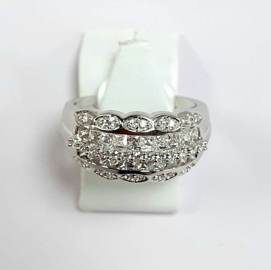 9ct White Gold Hallmarked Cubic Zirconia Ring - Product Code - L948