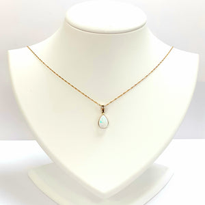 9ct Yellow Gold Opal Pendant - Product Code - VX948 & C832