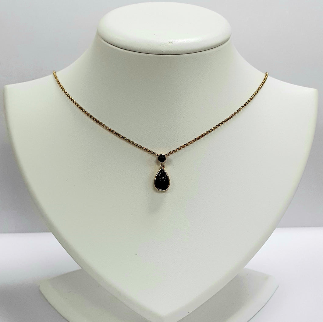 9ct Yellow Gold Onyx Pendant & Chain - Product Code - A36