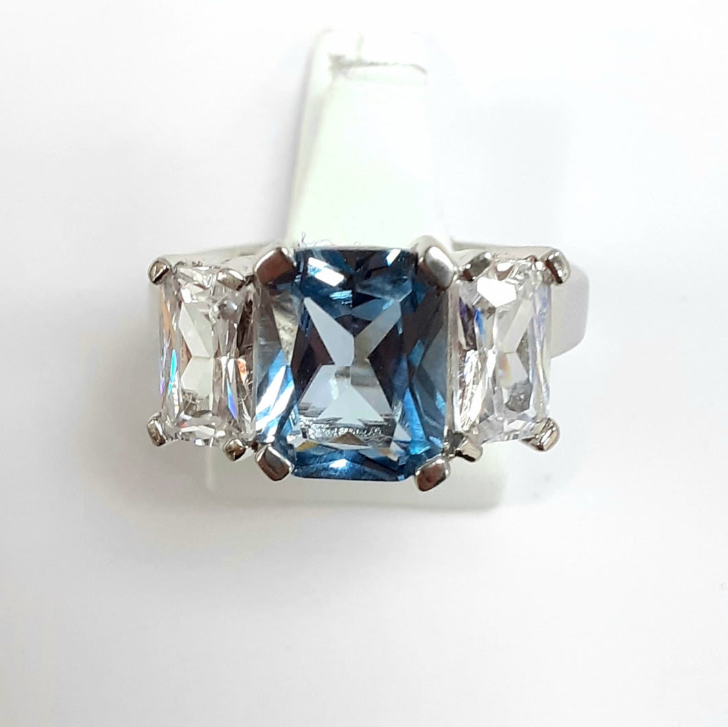 Silver Ring Hallmarked 925 - Product Code - F916