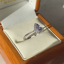 Load and play video in Gallery viewer, Tanzanite &amp; Diamond Ring - E607
