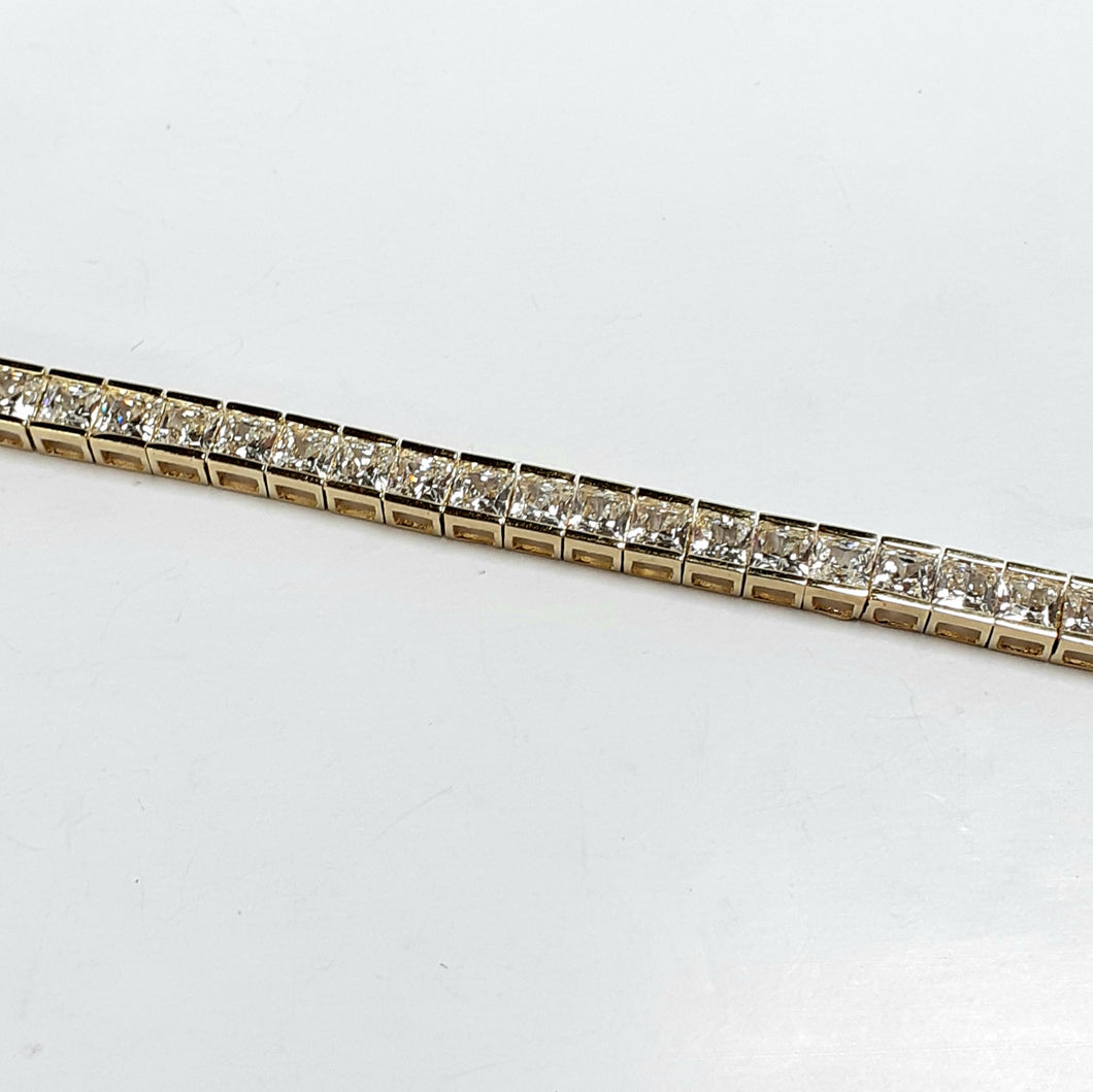 9ct Cubic Zirconia Ladies Bracelet - Product Code - VX765