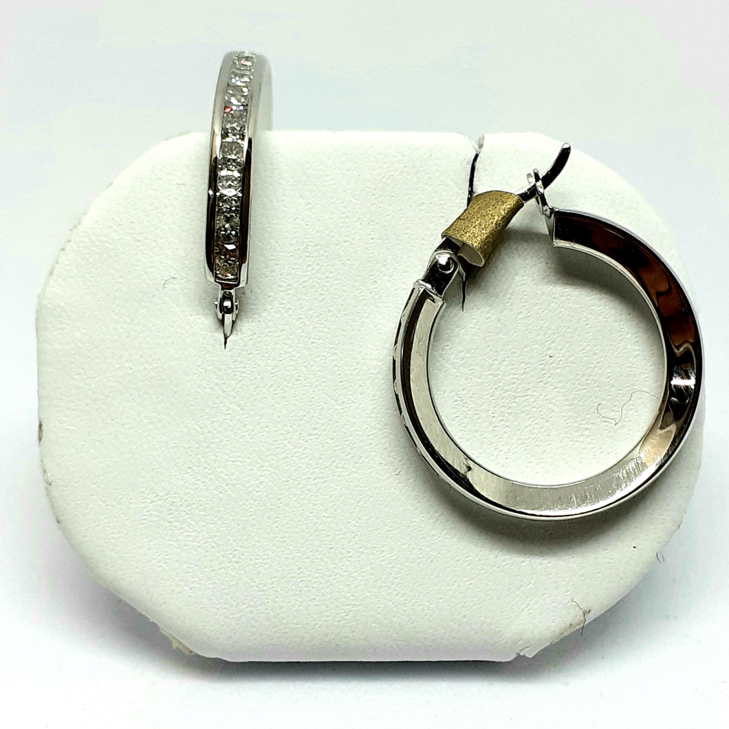 9ct White Gold Hallmarked Stone Set Earrings - Product Code - VX575