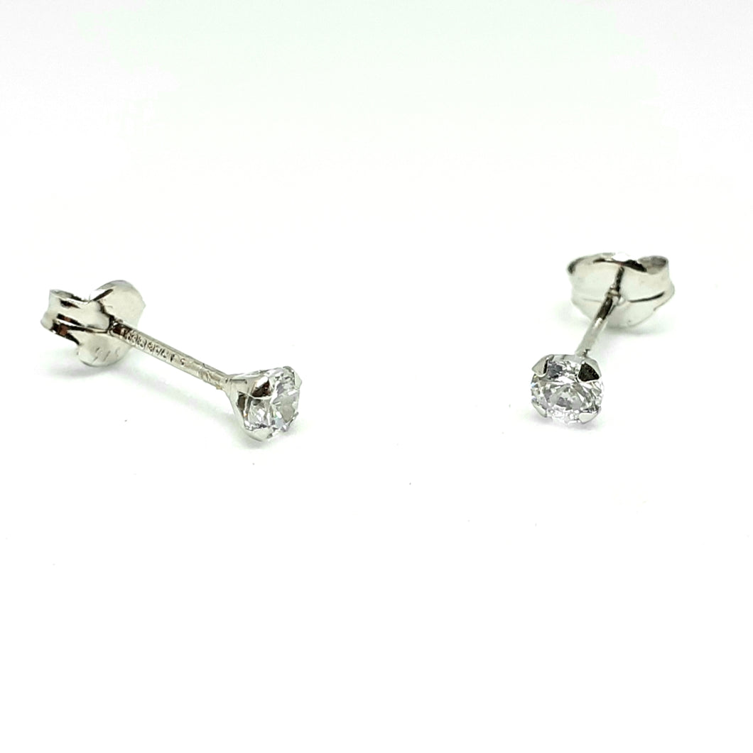 9ct White Gold Hallmarked Stone Set Earrings - Product Code - VX590