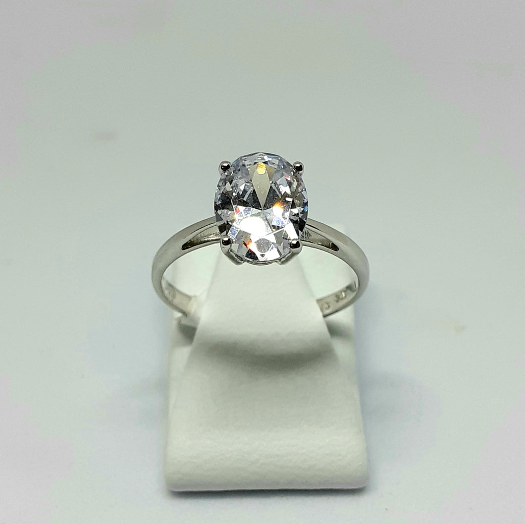 9ct White Gold Hallmarked Stone Set Ring - Product Code - VX620