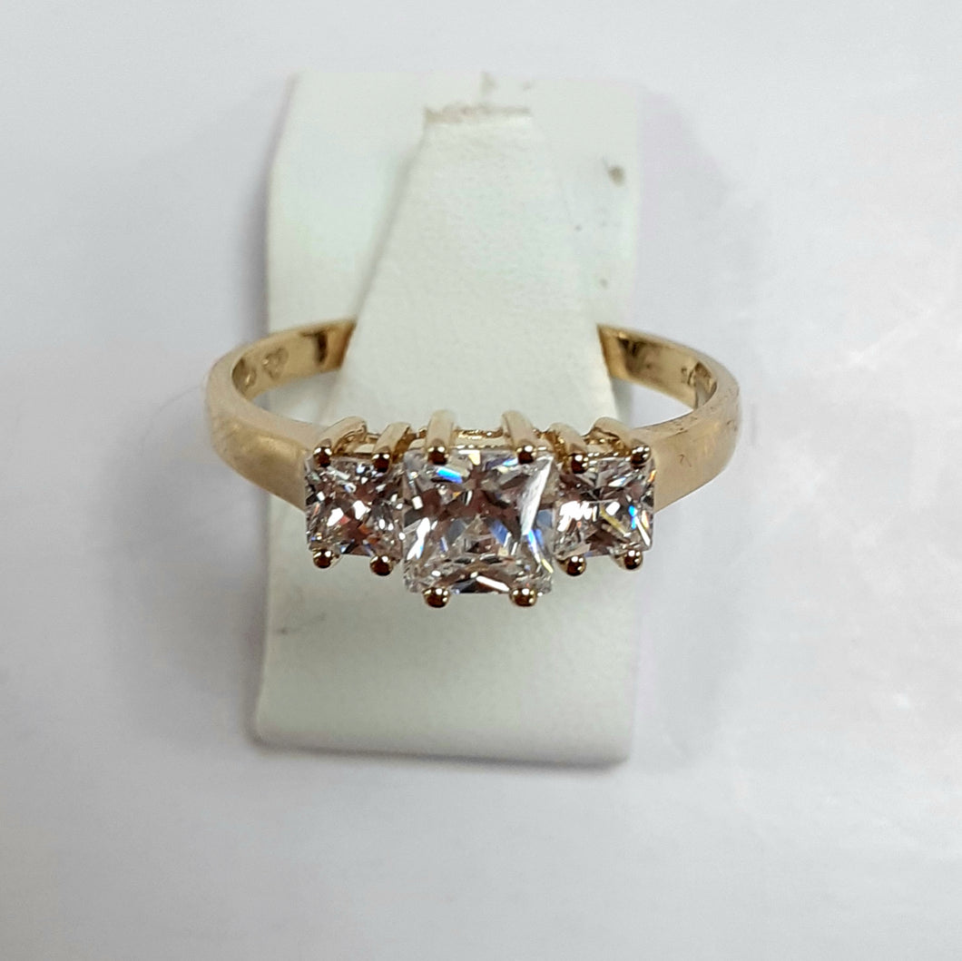 9ct Yellow Gold Hallmarked Ladies Cubic Zirconia Ring - Product Code - VX793