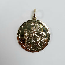 Load image into Gallery viewer, 9ct Yellow Gold Hallmarked Saint Christopher - Product Code - J547
