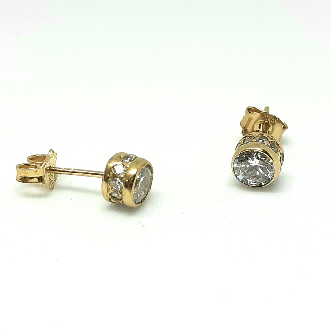 9ct Yellow Gold Hallmarked Stone Set Earrings - Product Code - VX400