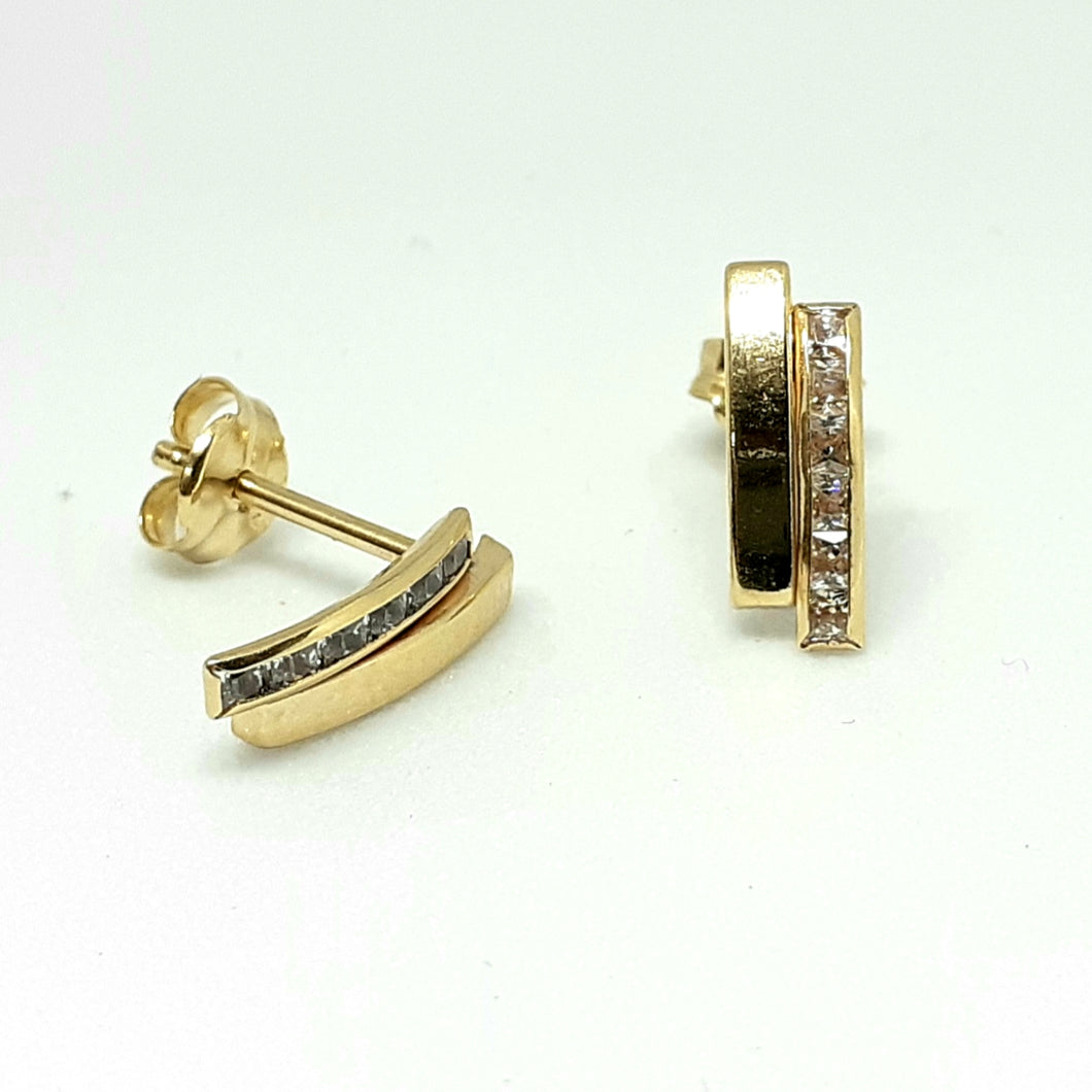 9ct Yellow Gold Hallmarked Stone Set Earrings - Product Code - VX412
