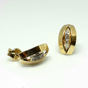 9ct Yellow Gold Hallmarked Stone Set Earrings - Product Code - VX414