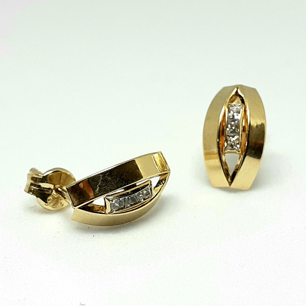 9ct Yellow Gold Hallmarked Stone Set Earrings - Product Code - VX414