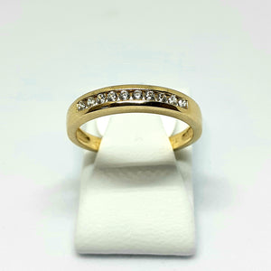 9ct Yellow Gold Hallmarked Stone Set Ring - Product Code - VX472