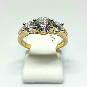 9ct Yellow Gold Hallmarked Stone Set Ring - Product Code - VX473