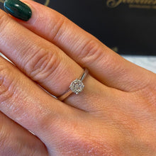 Load image into Gallery viewer, 9ct White Gold Diamond Ring - G724
