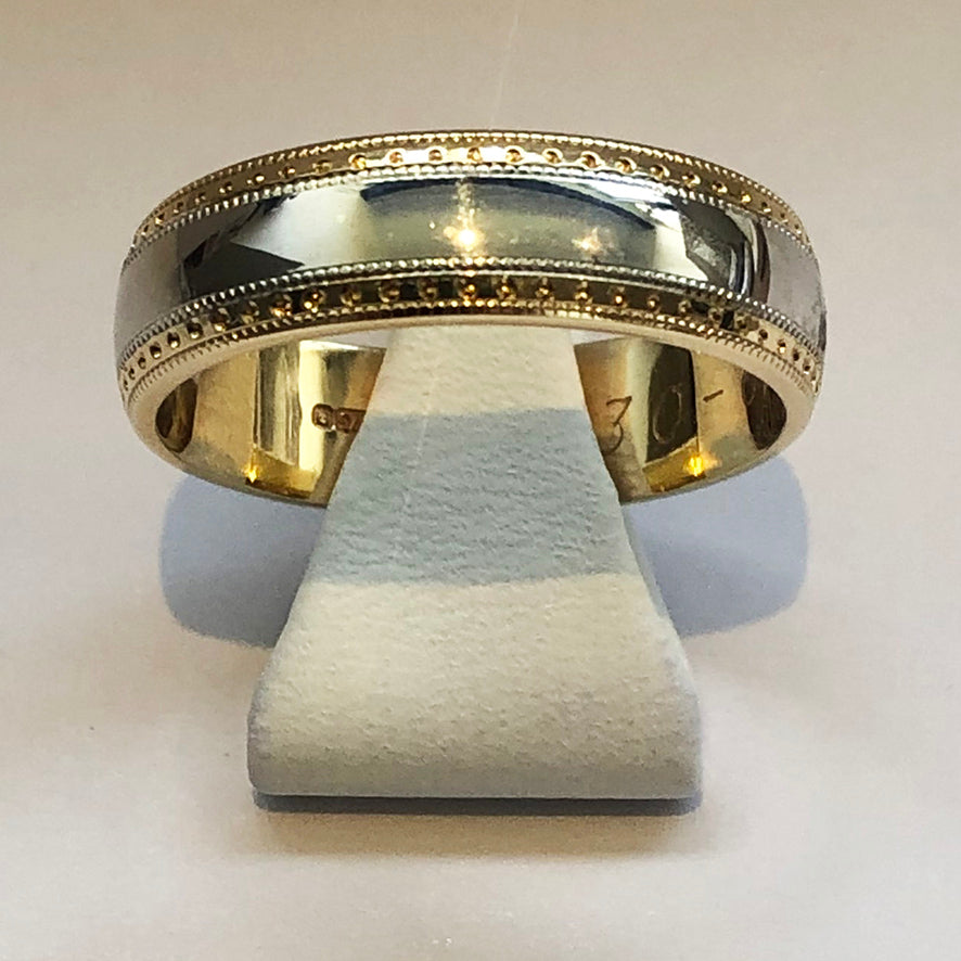 Yellow Gold Mens Patterned Wedding Band Ring