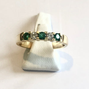 18ct Yellow Gold Hallmarked Emerald & Diamond Ring - Product Code - AA81