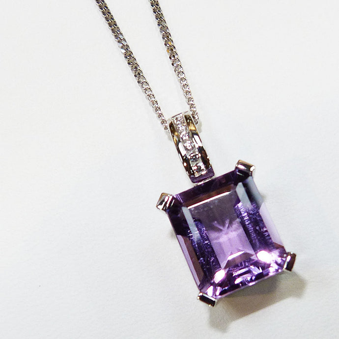 Amethyst square pendant