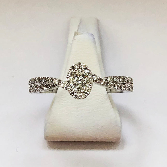 Diamond White Gold Oval Shaped Ring 