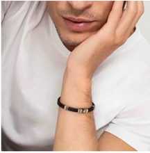 Load image into Gallery viewer, CITY RUBBER BRACELET SCREW DESIGN - Product Code - 028808 001
